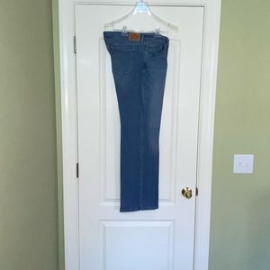 Ladies Levi 505 Straight Leg Jean. Size 16